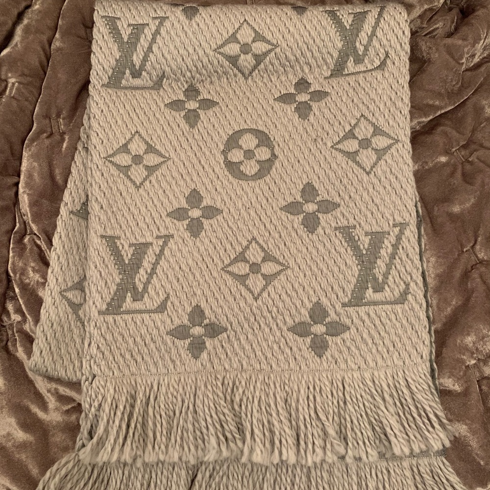 Louis Vuitton Logo Mania Scarf